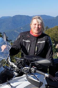 Annegret Burkat